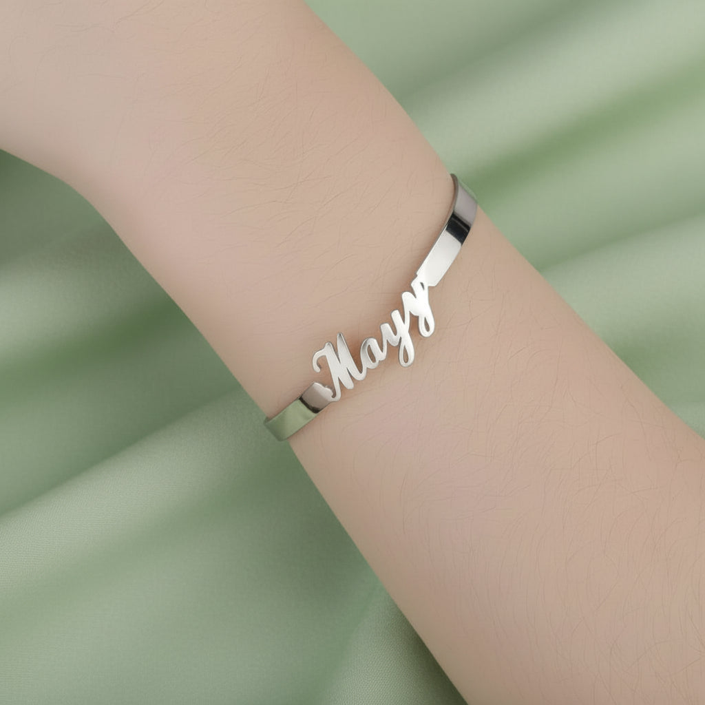 Elegant Name Bracelet – A Timeless Personalized bracelet