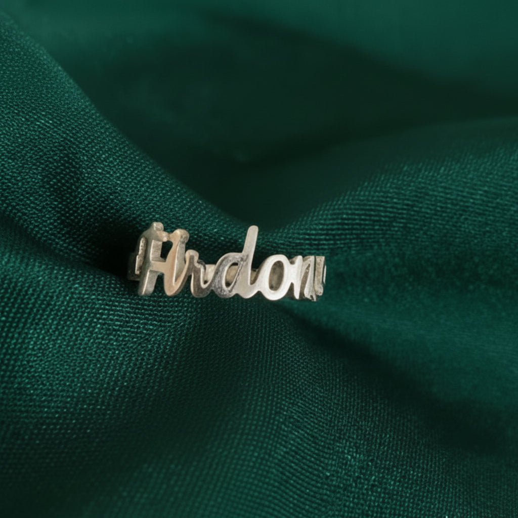 Signature Personalized Single Name Ring